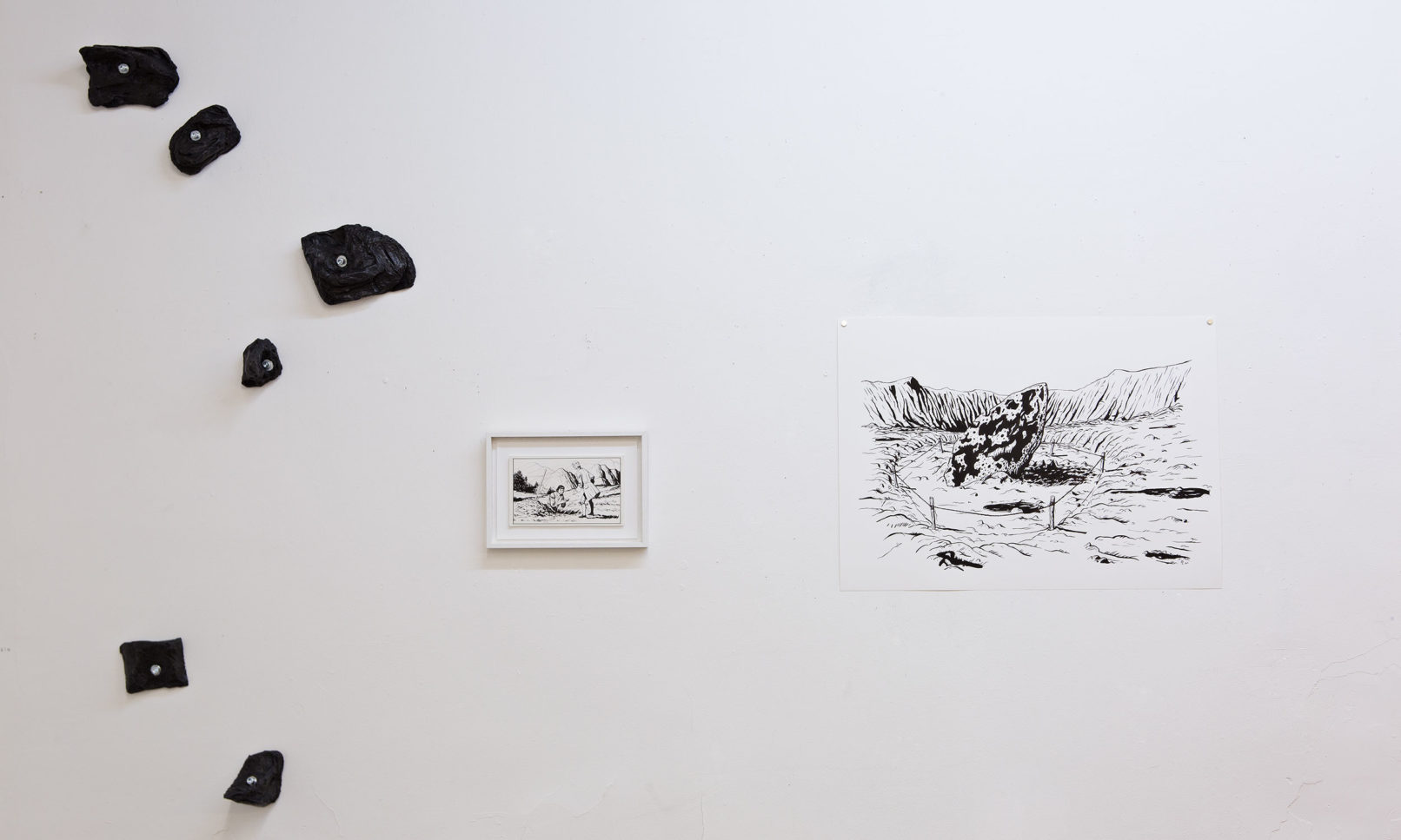 Le météoroide, 2016 - diptyque de dessins - Peirres du diable, 2014 Romain Sein