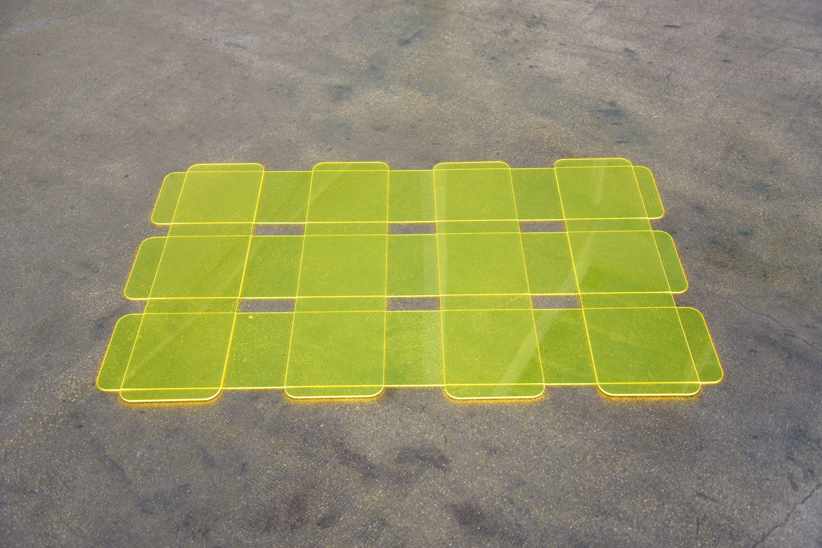 Valentina Canseco Matrice 19 #cagette PMMA jaune fluo 120 x 75 cm - 2019