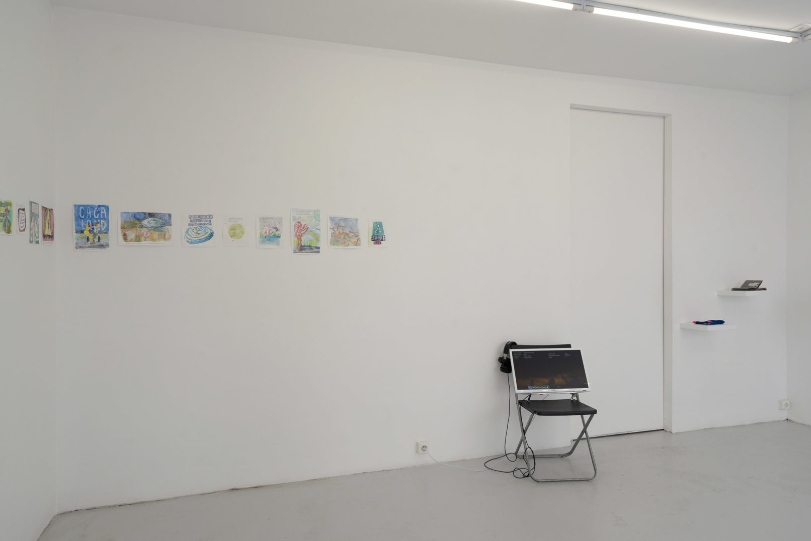 Vue d'exposition Assemblage #18 Derby gagnant sous un nid de cacatoès