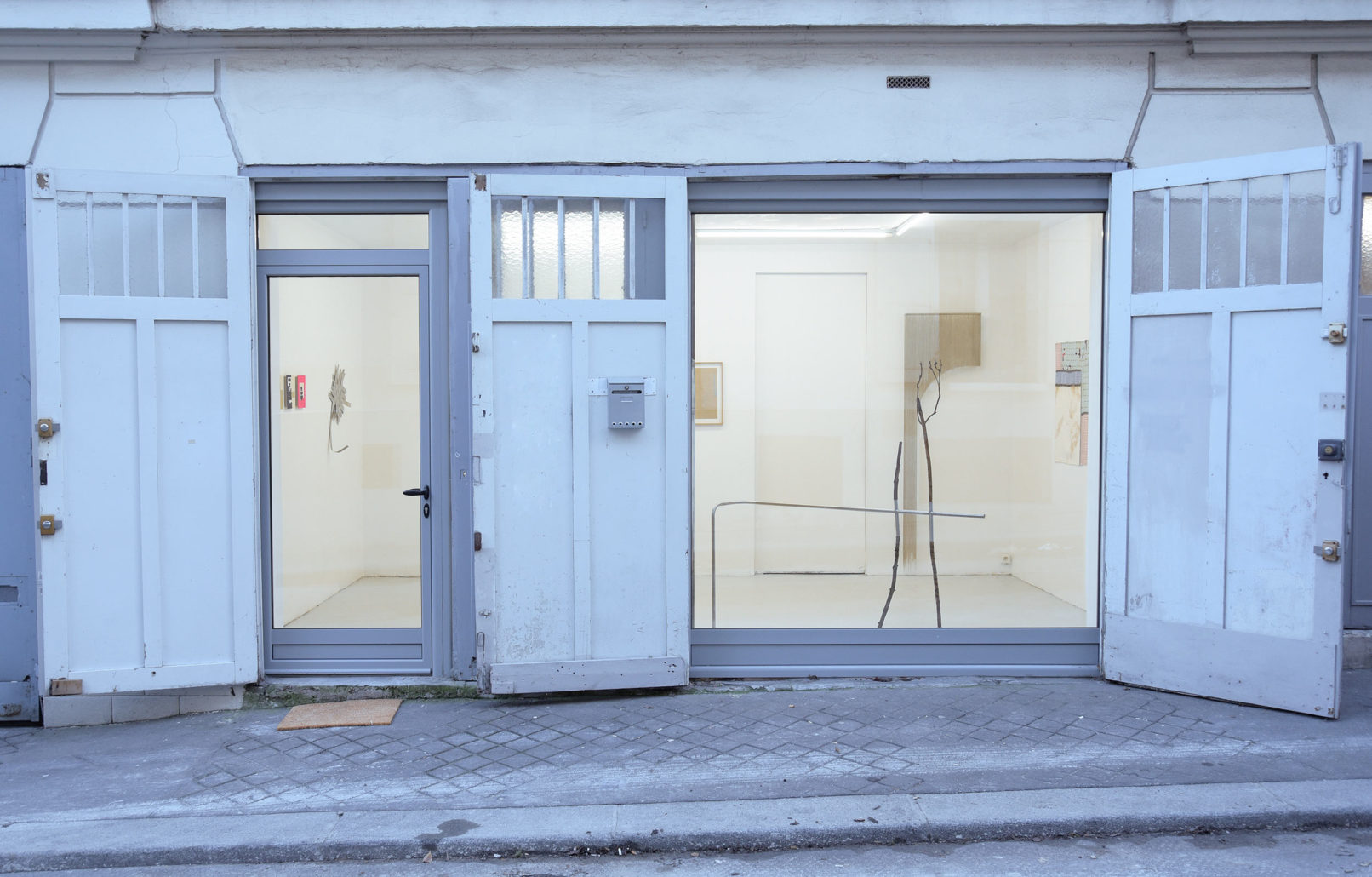 Vue de l'exposition Assemblage #22 De quelques légers déplacements des choses