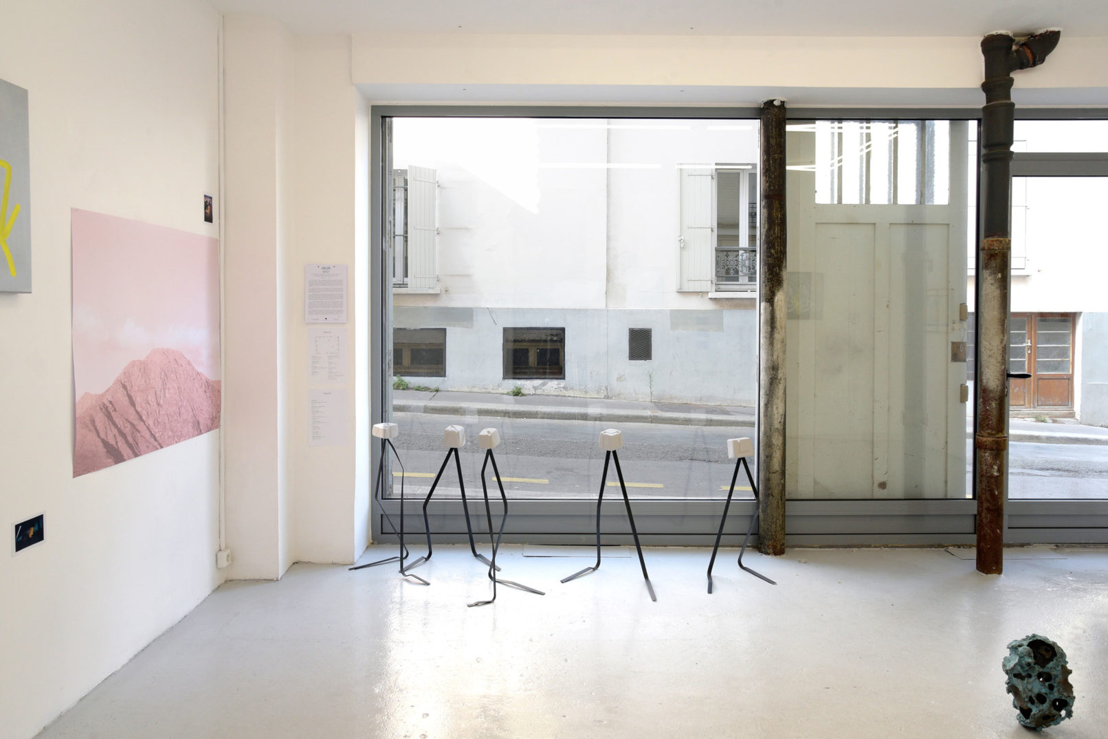 Vue de l'exposition Assemblage #24 Tempus Fugit